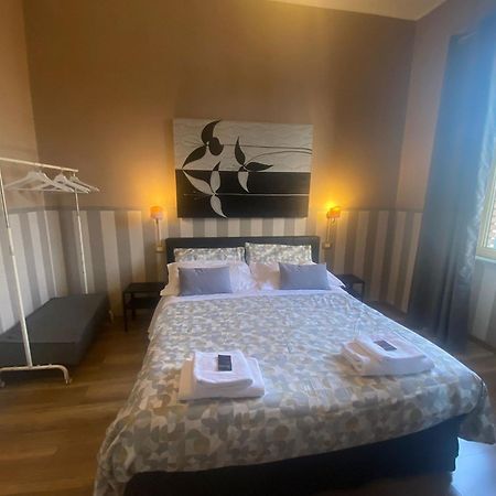 Отель Morgagni House Рим Экстерьер фото
