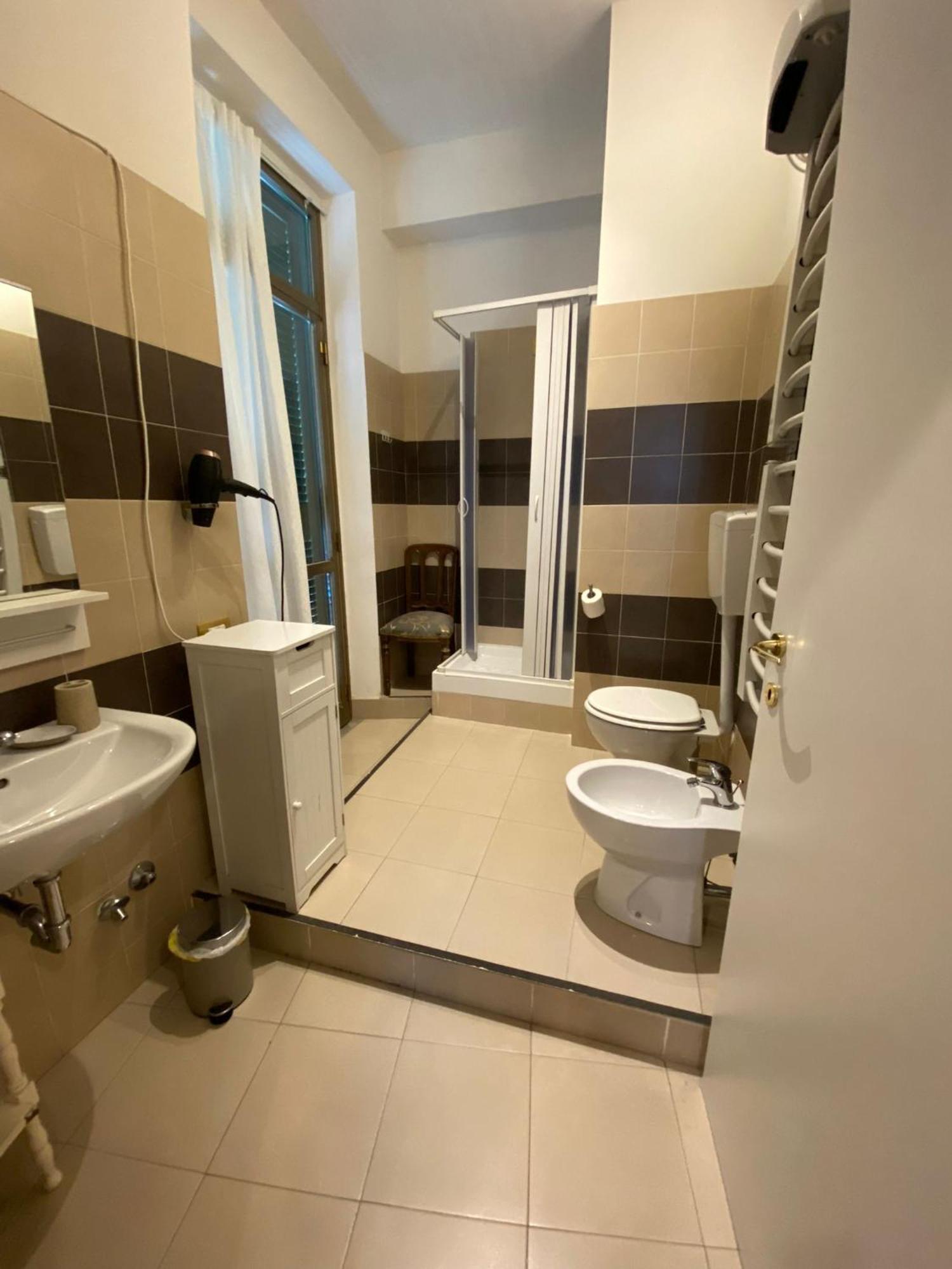 Отель Morgagni House Рим Экстерьер фото