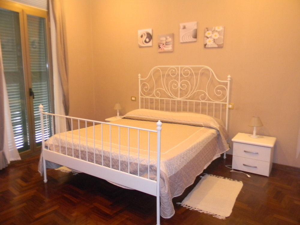 Отель Morgagni House Рим Экстерьер фото