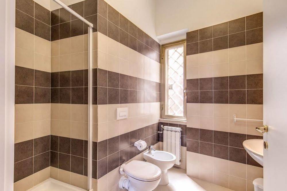 Отель Morgagni House Рим Экстерьер фото