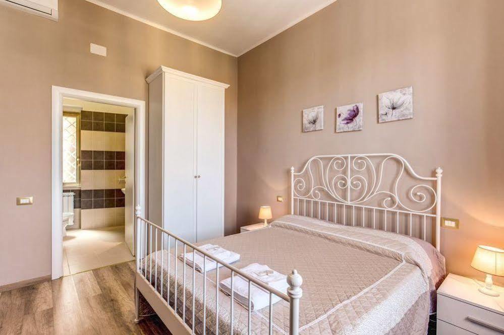 Отель Morgagni House Рим Экстерьер фото