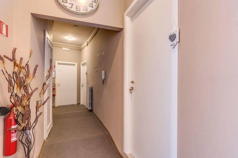 Отель Morgagni House Рим Экстерьер фото