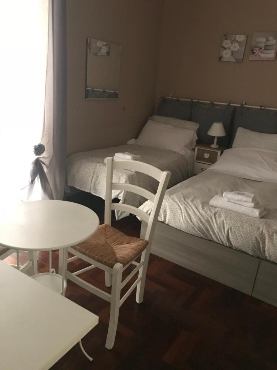 Отель Morgagni House Рим Экстерьер фото